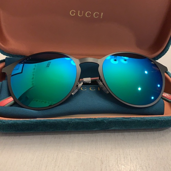 Gucci Sunglasses - Picture 3 of 11